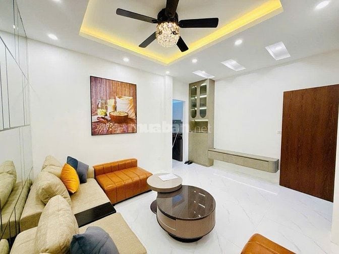 Tôi cần bán căn hộ tầng 3 TT Học Viện KTQS ngõ 234 Hoàng Quốc Việt 65m