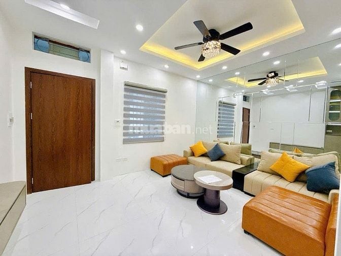 Tôi cần bán căn hộ tầng 3 TT Học Viện KTQS ngõ 234 Hoàng Quốc Việt 65m