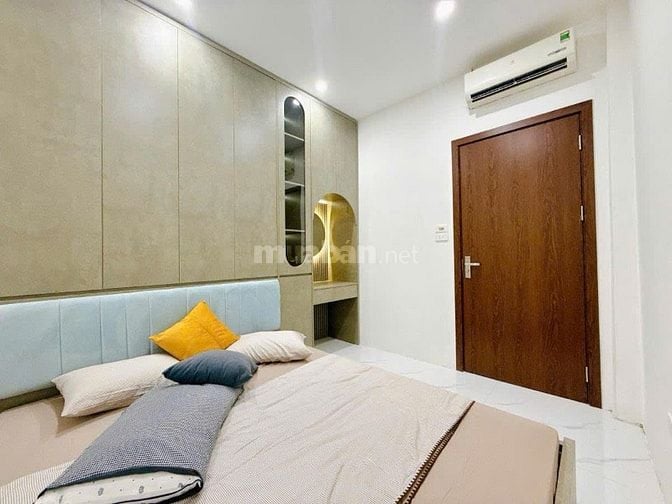 Tôi cần bán căn hộ tầng 3 TT Học Viện KTQS ngõ 234 Hoàng Quốc Việt 65m