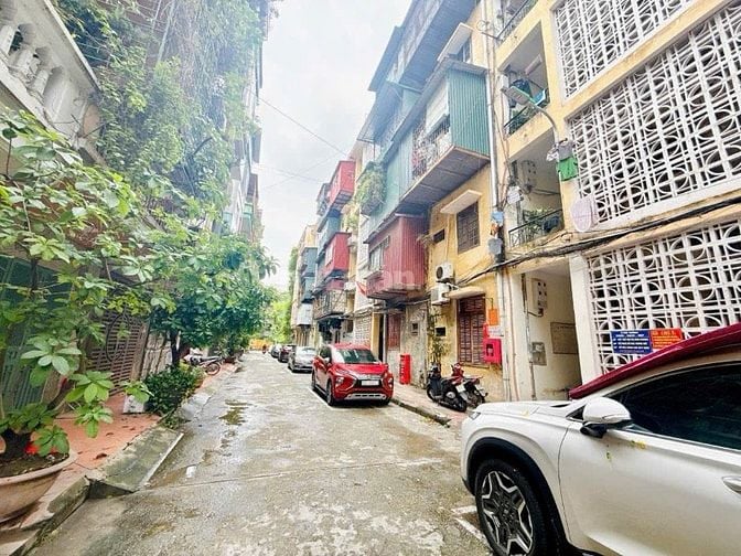 Tôi cần bán căn hộ tầng 3 TT Học Viện KTQS ngõ 234 Hoàng Quốc Việt 65m