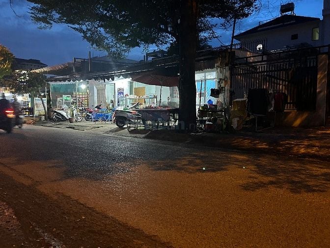 Cho thuê mặt tiền đường D3 ngay Đỗ Xuân Hợp đi vào