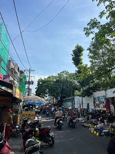 Bán nhà cấp 4 chợ Hồ Trọng Quý, hợp kinh doanh