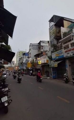 Cho thuê mb 78m2/nguyên căn mt Cao Đạt Q5, ngay chung cư 109 Ng Biểu