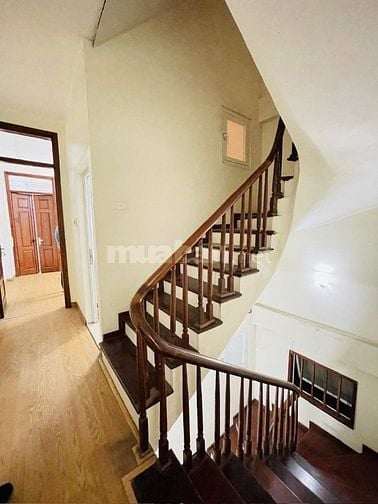 Bán nhà phố Bạch Mai thoáng trước sau, Dt 50m2, 5t, Mt 4.5m, ở ngay.