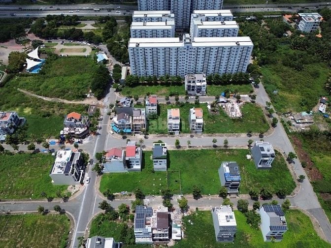 Thanh lý 25 nền KDC NAM PHAN ,Q9. DT 162m2 - GIÁ 5.8 tỷ. SHR