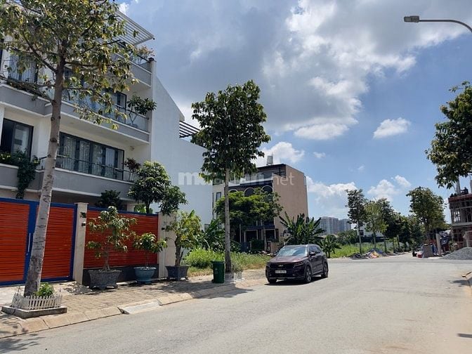 Thanh lý 25 nền KDC NAM PHAN ,Q9. DT 162m2 - GIÁ 5.8 tỷ. SHR