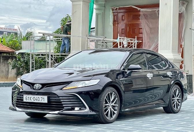 Toyota Camry 2.5Q nhập khẩu Thái Lan 2022
