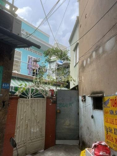 Cần tiền bán gấp nhà hẻm cụt 844N Lạc Long Quân P.9 Quận Tân Bình 