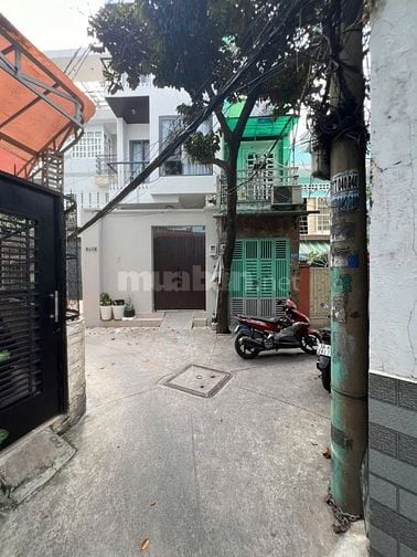 Cần tiền bán gấp nhà hẻm cụt 844N Lạc Long Quân P.9 Quận Tân Bình 