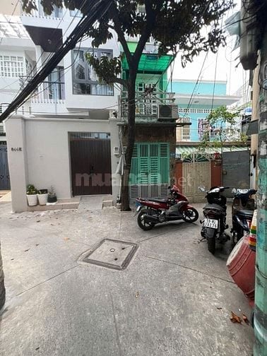 Cần tiền bán gấp nhà hẻm cụt 844N Lạc Long Quân P.9 Quận Tân Bình 