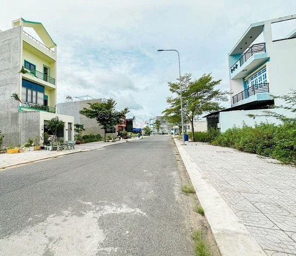 Chủ gửi thanh lý 2 lô đất gần Bình Chánh, đường Nguyễn Hữu Trí 