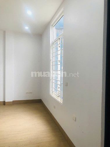 Cho thuê làm văn phòng 1 phần diện tích sàn tầng 5