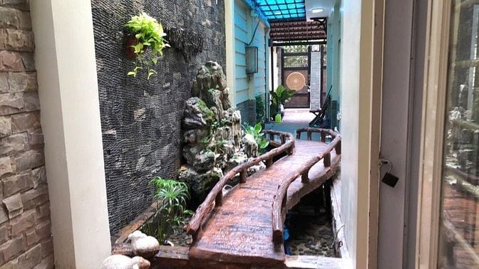 Cho thuê nhà mặt tiền hẻm xe tải – Nguyễn Văn Nguyễn, Quận 1 (gần Hoàn