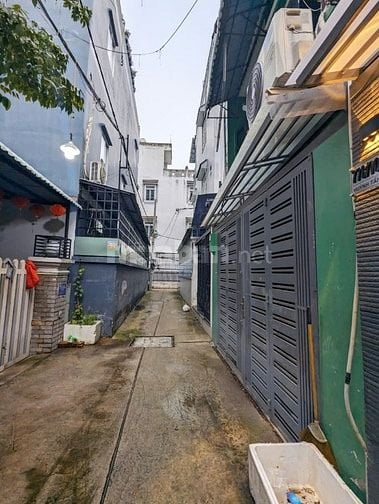 HUỲNH TẤN PHÁT P .PHÚ THUẬN Ngang 4 m hơn  3 TỶ THƯƠNG LƯỢNG
