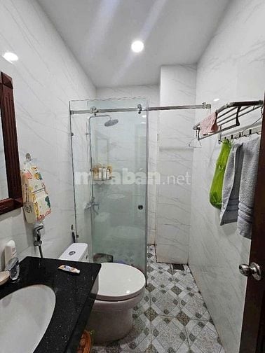 BÁN NHÀ MẶT TIỀN KINH DOANH BUÔN BÁN, CHO THUÊ 9TR/THÁNG, GIÁ 630TR