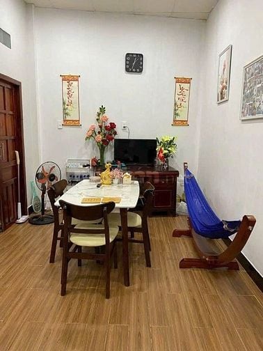 Nhà cấp 4 rộng rãi còn mới keng, 98,9m2, SHR, Chỉ 870 Triệu, Tân An Hộ