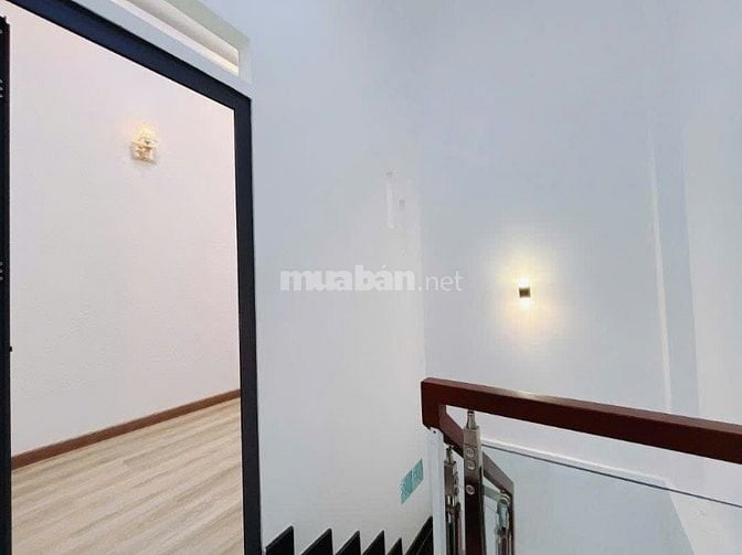 HUỲNH TẤN PHÁT P .PHÚ THUẬN Ngang 4 m hơn  3 TỶ THƯƠNG LƯỢNG