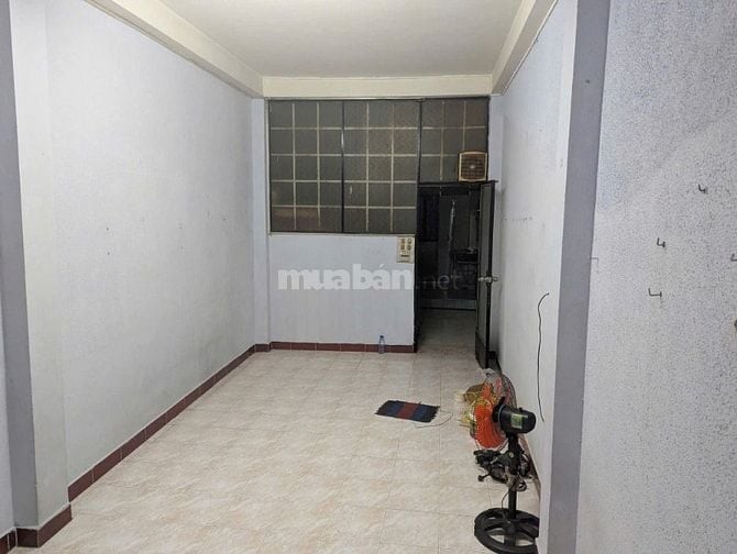 Cho thuê nhà mặt tiền Minh Phụng, P.10, Q.11 giá 20tr