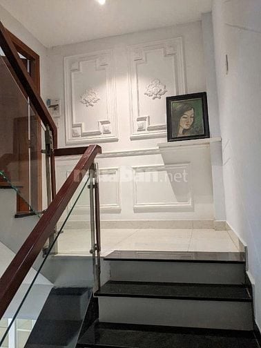 cho thuê nhà đẹp hoàng hoa thám, bình thạnh, giá rẻ