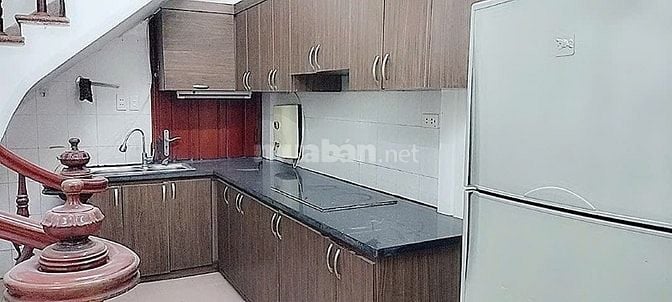 Nhà ngõ 35m2 + 4 phòng ngủ + ngõ 81 Lương Định Của