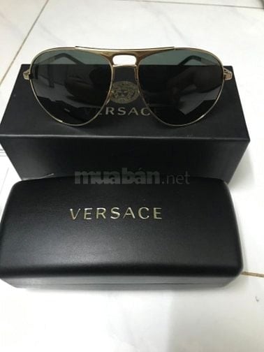 Cần bán mắt kính Versace sách tay từ Italia về