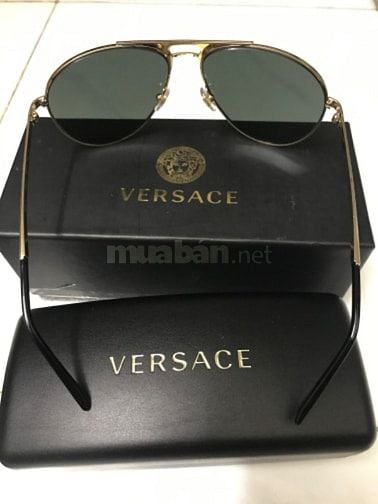Cần bán mắt kính Versace sách tay từ Italia về
