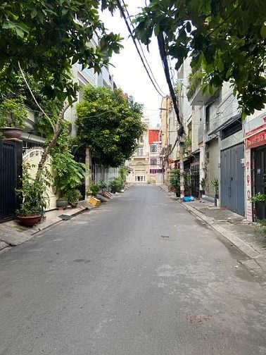 Hẻm xe tải Bàu Cát, P.12, Quận Tân Bình. DT: 8 x 26m, cấp 4, GPXD 5L