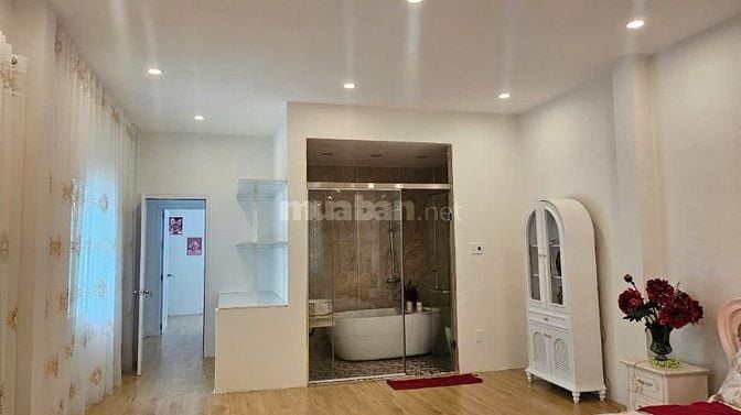 Gấp gấp, bán nhà 3 tầng đường Thế Lữ, Sơn Trà Giá nhỉnh 8 tỷ
