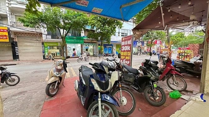 Mặt phố Đền Lừ 2 - DT 56 m2 x 2 tầng - Lô góc - Sổ đẹp - Giá 24.8 tỷ