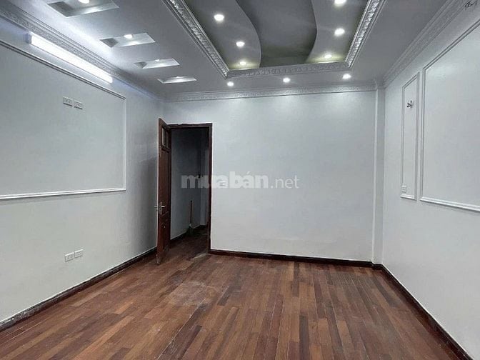 Bán nhà Thái Hà - Đống Đa, 50m2, 5t, mt 4, ô tô vào nhà, kinh doanh.
