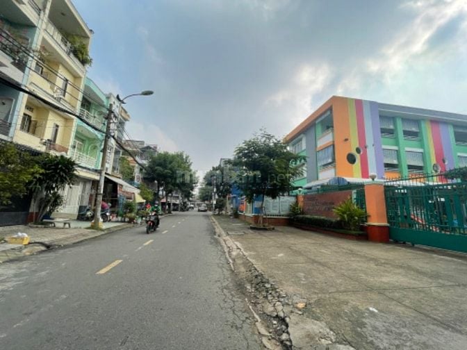 Nhà MTNB Khu Tên Lữa đối diện công viên dt 80m2 , 3.5 tấm giá 9.6 tỷ 