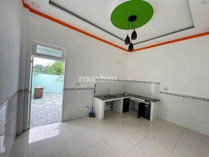 Vỡ nợ nên bán gấp nhà cấp 4 ở hóc môn giá chỉ có 990 triệu, 163m2,SHR.