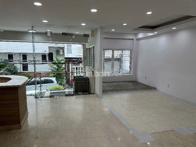 Cho thuê MB KD mặt tiền tòa nhà 8*16. 70 m2. 24 tr. 