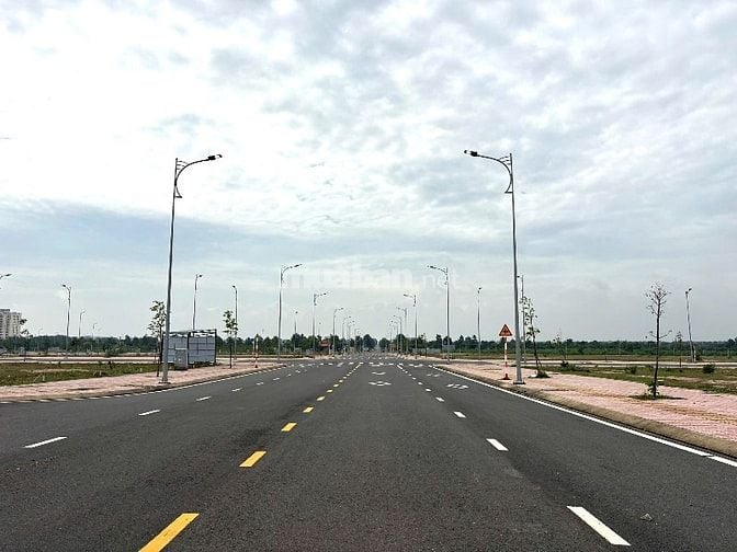 BÁN ĐẤT 168m2 GIÁ CẢ CHỈ 1ty HƠN CÁCH CÁT LÁT 10p , GẦN SÂN BAY LONG T