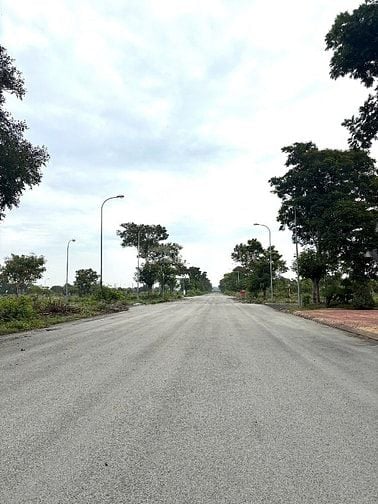 BÁN ĐẤT 168m2 GIÁ CẢ CHỈ 1ty HƠN CÁCH CÁT LÁT 10p , GẦN SÂN BAY LONG T