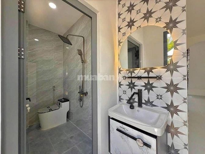 BÁN NHÀ LẦU MỚI XÂY - TẶNG FULL NỘI THẤT TRỊ GIÁ 50 TRIỆU Gần Khu Du L