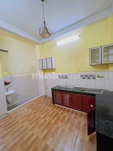Bán nhà chính chủ đúc 3.5 tấm hẻm xe hơi 109/29/1 đs2 p16 gv giá 6 ty9