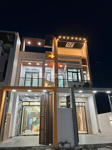  Nhà mới xây 4x23 SHR hướng Bắc 1 trệt 1 lầu gần ngã tư xoài đôi 1 tỷ 