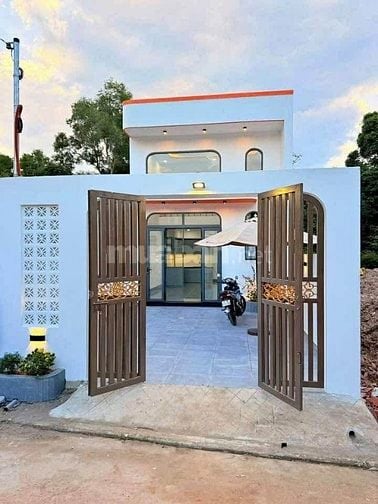 CẦN BÁN GẤP CĂN NHÀ MỚI XÂY Ở PHƯỚC HIỆP CỦ CHI, GIÁ 1 TỶ 050, 125m2. 