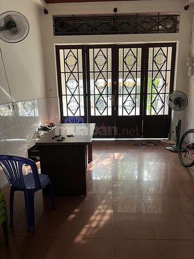 Cho thuê mặt bằng 4x10m, mặt tiền đường 14A khu Cư Xá Ngân Hàng Quận 7