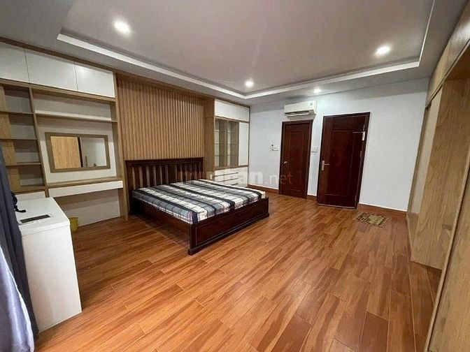 Nhà 3 Lầu 4PN. 4WC Sân Đậu OTO Hẻm Tải Đường 182 P TNPA. Quận 9 
