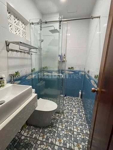 Nhà 3 Lầu 4PN. 4WC Sân Đậu OTO Hẻm Tải Đường 182 P TNPA. Quận 9 
