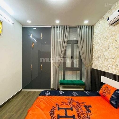 Bán khách sạn Nguyễn Thái Bình, dt 8.2x20m, Hầm 5 lầu st, gồm 30 phòn
