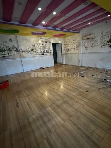 Cho thuê nhà mặt đường ô tô 6m . DT 98m2 (7 x 14m ) 1 trệt 1 lửng đúc 