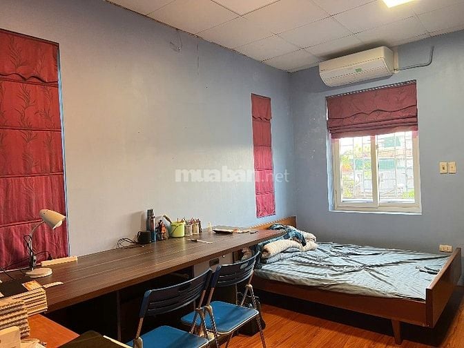 Chính chủ bán nhà mặt phố ,tiện Kinh doanh , giá đẹp hợp lí rất hiếm