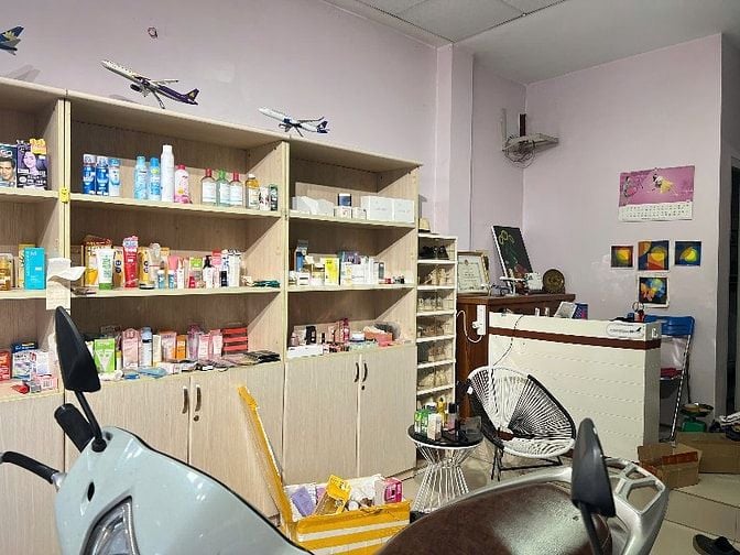 Chính chủ bán nhà mặt phố ,tiện Kinh doanh , giá đẹp hợp lí rất hiếm