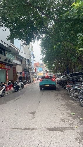 Chính chủ bán nhà mặt phố ,tiện Kinh doanh , giá đẹp hợp lí rất hiếm