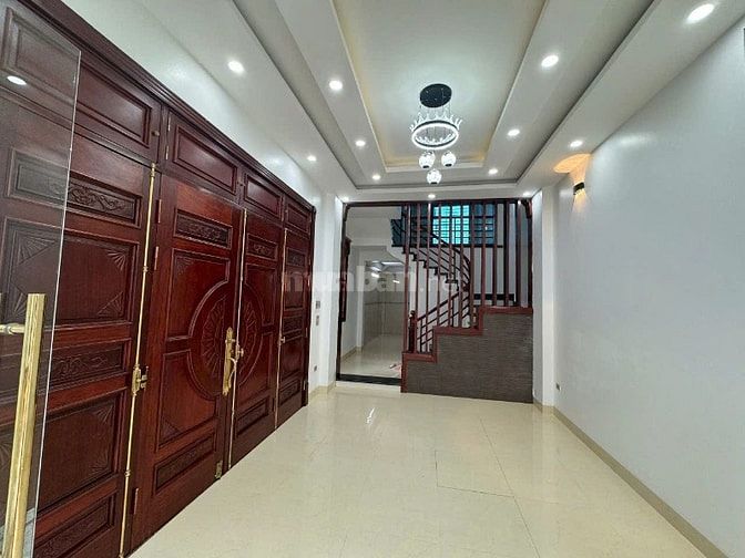 BÁN nhà 4,5 tầng đức giang long biên hà nội 