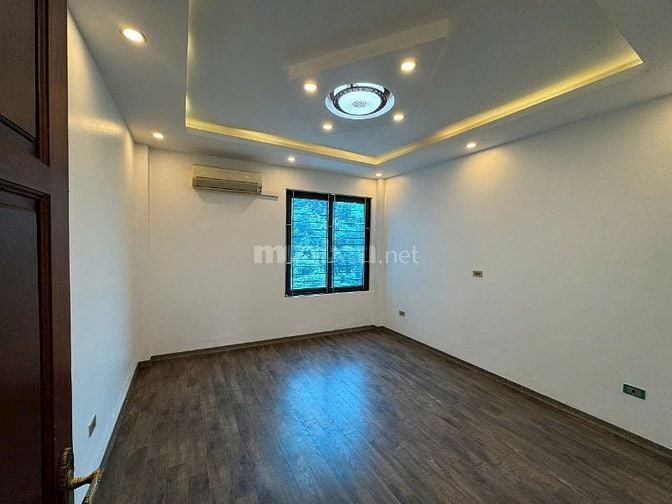 BÁN nhà 4,5 tầng đức giang long biên hà nội 
