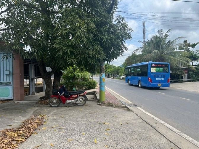 Cho thuê kho tổng Diện tích 1000m2 mặt tiền An Quý Tây Bình Chánh